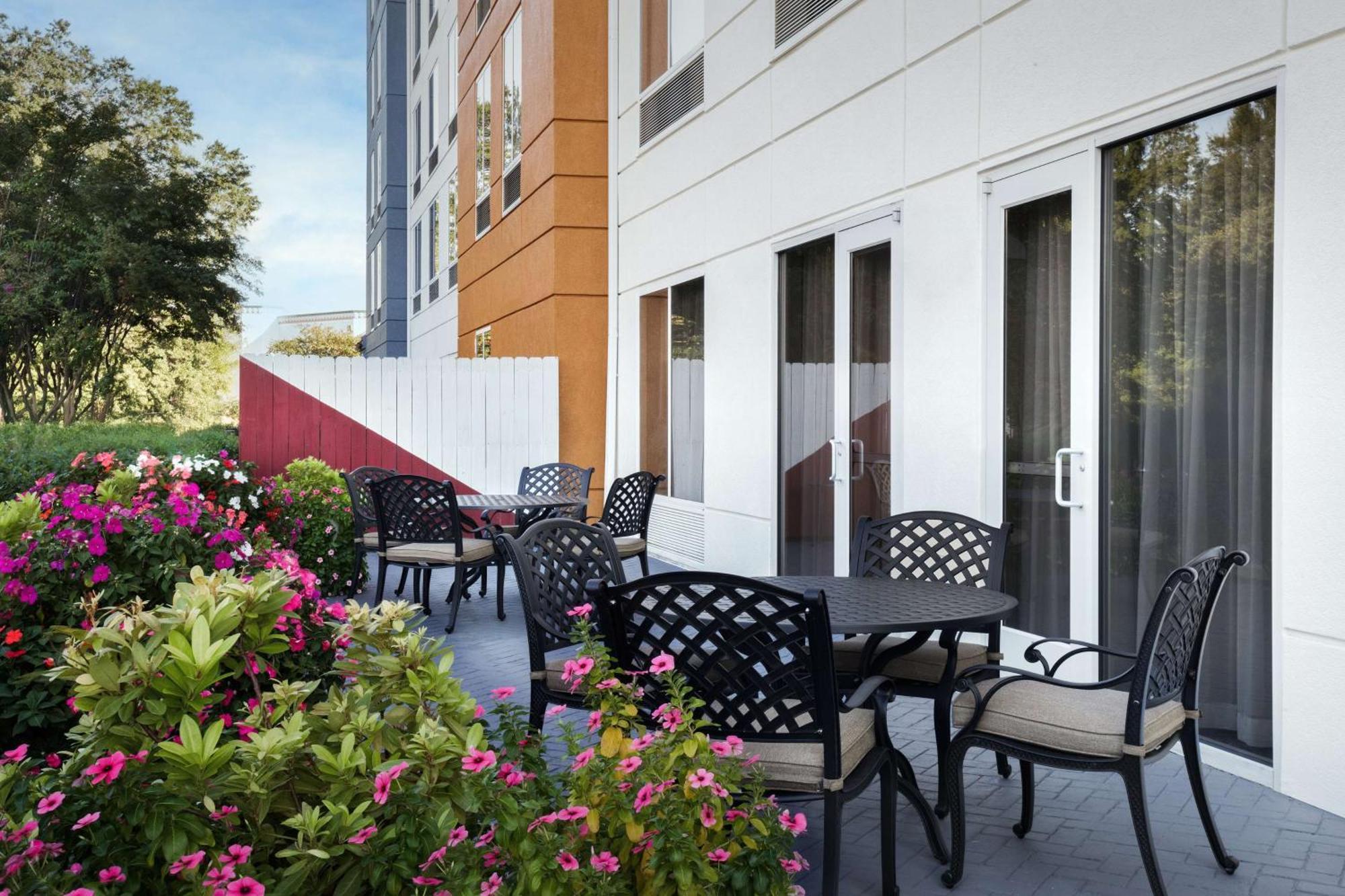 Hilton Garden Inn Тускалуса Экстерьер фото